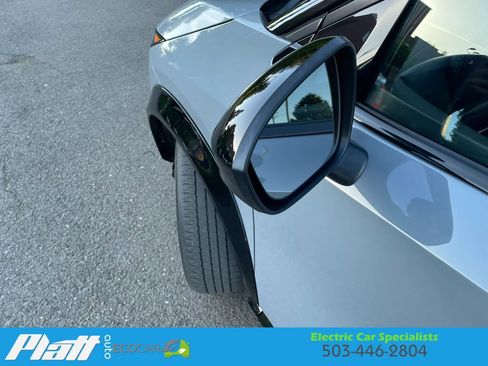Used 2024 Nissan Ariya AWD image 16