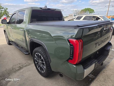 Used 2022 Toyota Tundra Limited w/ Power Package RWD image 5