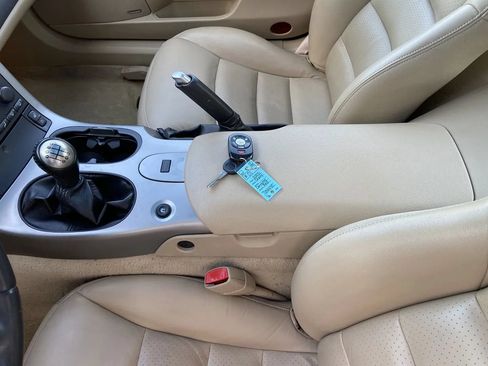 Used 2005 Chevrolet Corvette Coupe w/ Preferred Equipment Group RWD image 16