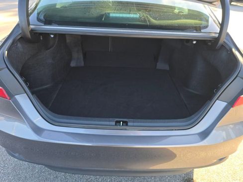 Used 2019 Toyota Camry LE image 23