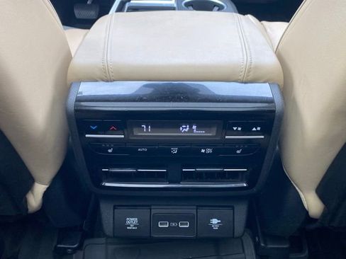 Used 2022 Acura MDX SH-AWD w/ Advance Package image 39