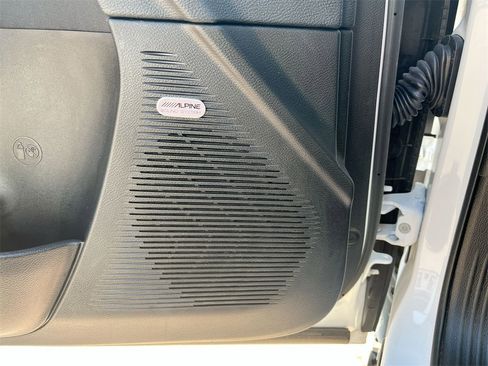 Used 2022 Dodge Challenger R/T Scat Pack w/ Scat Pack Stripe image 15