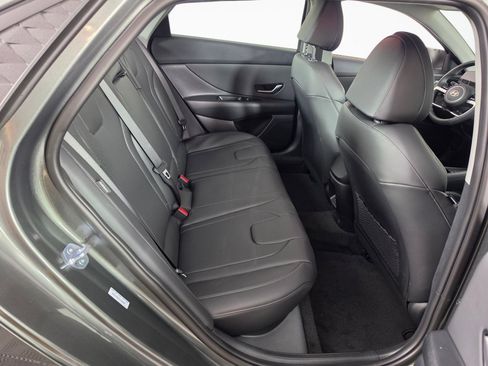 Used 2026 Hyundai Elantra Limited FWD image 37