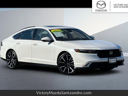 Used 2023 Honda Accord Touring image 1