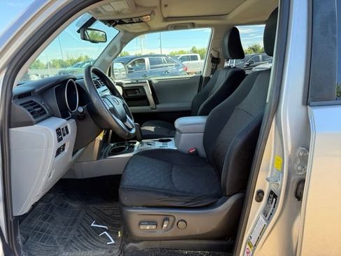 Used 2011 Toyota 4Runner Trail AWD/4WD image 12