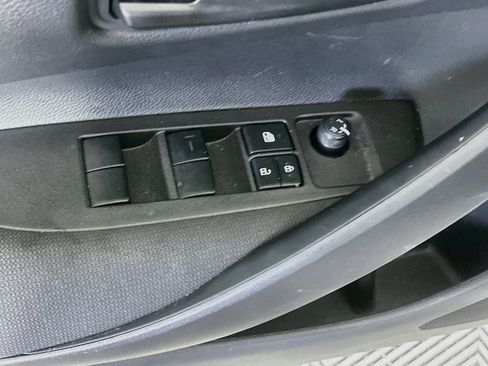 Used 2025 Toyota Corolla LE FWD image 15