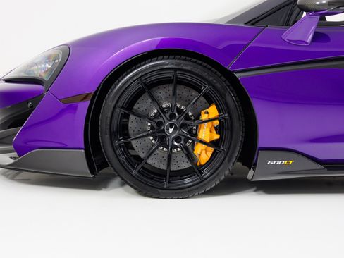 Used 2020 McLaren 600LT Spider RWD image 12