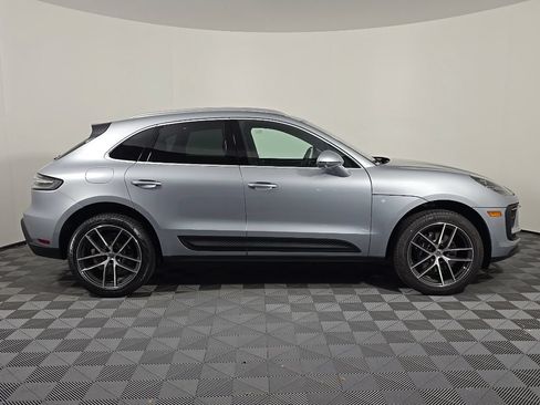 Certified 2026 Porsche Macan AWD/4WD image 8