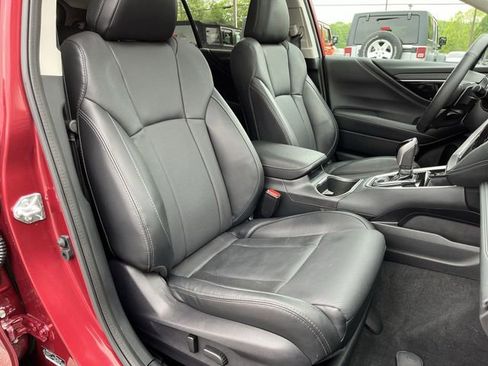 Used 2025 Subaru Outback Limited AWD/4WD image 28