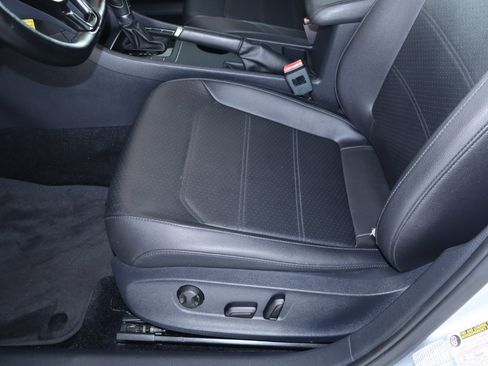 Used 2017 Volkswagen Passat 1.8T R-Line image 13