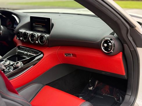Used 2017 Mercedes-Benz AMG GT S image 22