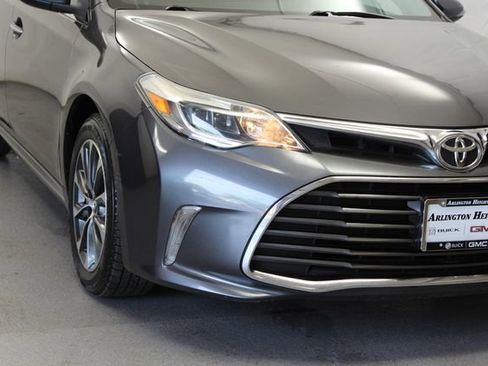 Used 2016 Toyota Avalon XLE FWD image 2
