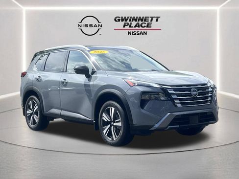 Certified 2025 Nissan Rogue SL w/ SL Premium Package FWD image 29