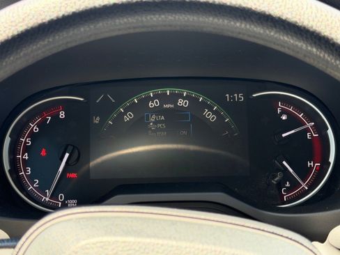 Used 2024 Toyota RAV4 XLE w/ Convenience Package FWD image 33