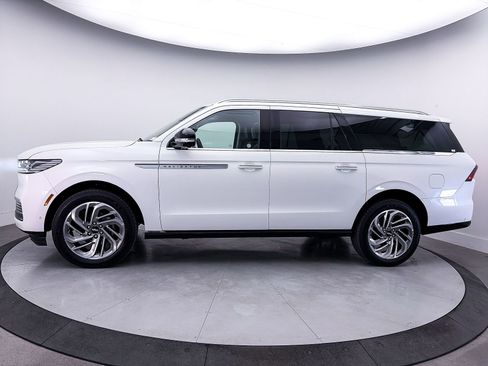 Used 2025 Lincoln Navigator L Reserve image 49