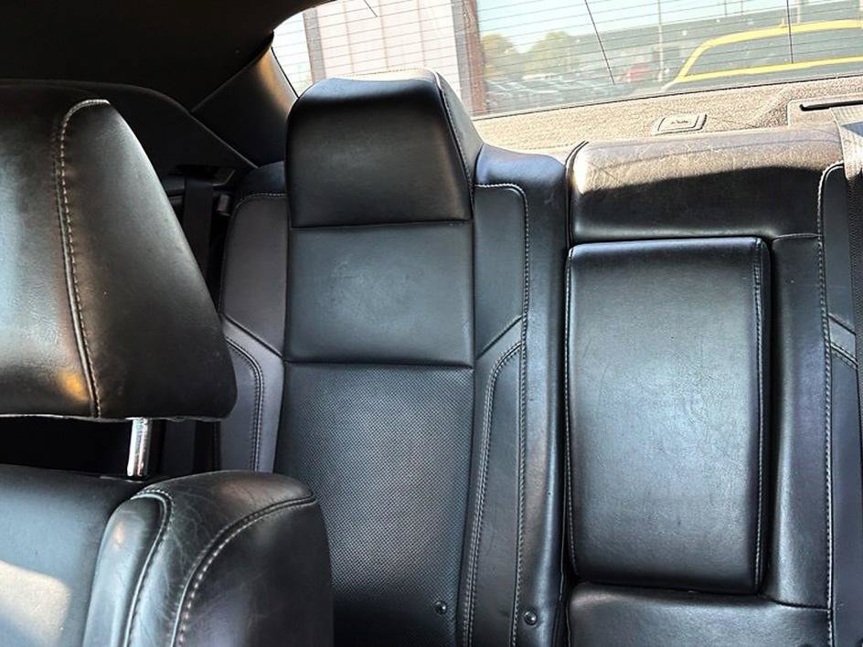 Used 2017 Dodge Challenger SXT Plus RWD image 7