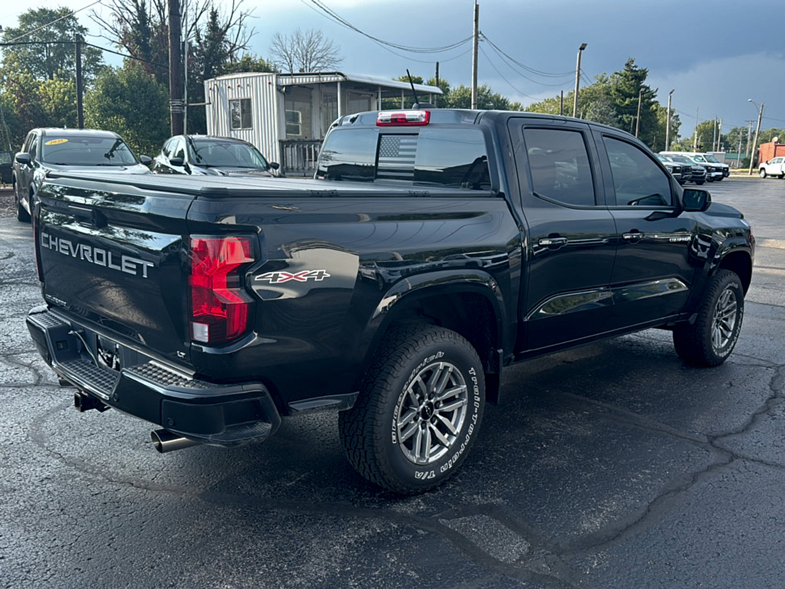 Used 2024 Chevrolet Colorado LT w/ LT Convenience Package II AWD/4WD image 4