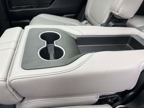 Used 2023 Honda Pilot Touring image 38