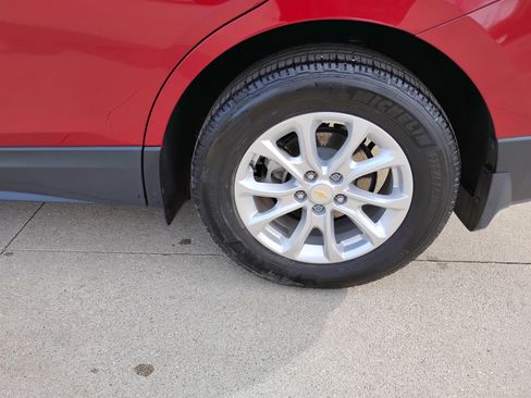 Used 2018 Chevrolet Equinox LT image 23