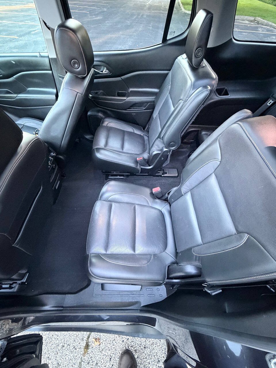 Used 2017 GMC Acadia SLT w/ LPO, Floor Liner Package AWD/4WD image 36