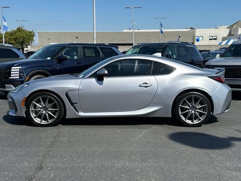 Used 2022 Subaru BRZ Limited RWD image 6