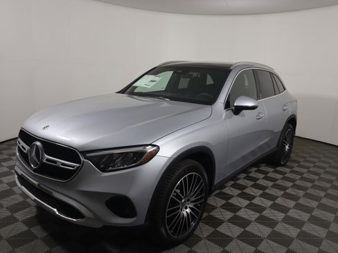 New 2026 Mercedes-Benz GLC 300 image 9