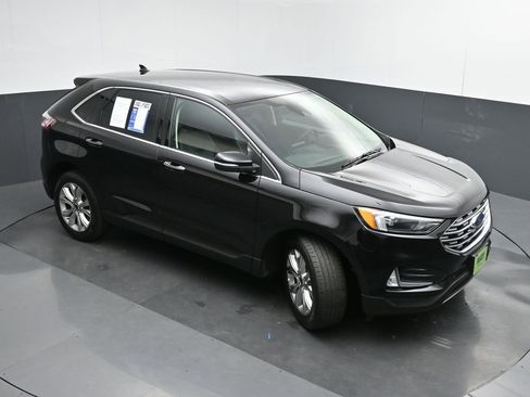 Used 2024 Ford Edge Titanium image 39