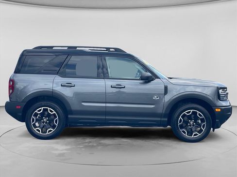 Used 2025 Ford Bronco Sport Outer Banks AWD/4WD image 8