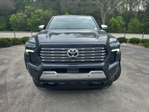 Used 2024 Toyota Tacoma Limited AWD/4WD image 11