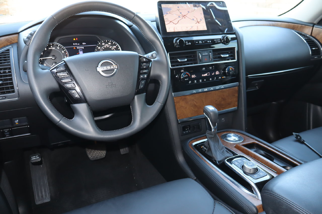 Used 2021 Nissan Armada SL w/ Captain's Chairs Package RWD image 5
