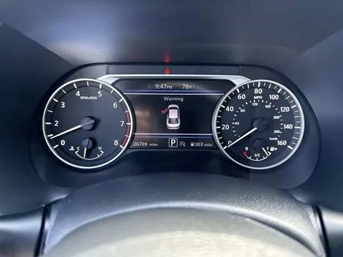 Used 2025 Nissan Sentra SV FWD image 42