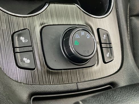 Used 2020 GMC Acadia SLT AWD/4WD image 19