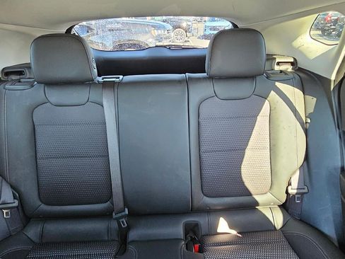 Used 2024 Chevrolet Trax LT w/ Sunroof Package image 10