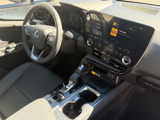 Used 2022 Lexus NX 350h AWD image 27