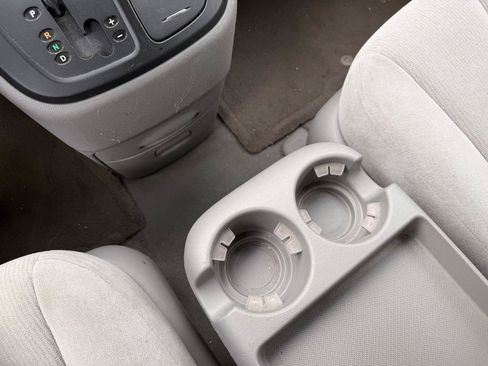 Used 2007 Kia Sedona LX FWD image 12