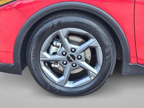 Used 2025 Kia K4 LXS image 23