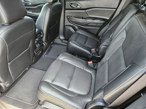 Used 2017 GMC Acadia SLT FWD image 30