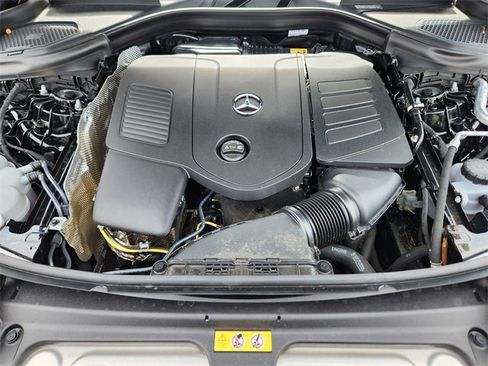 Certified 2025 Mercedes-Benz GLC 300 4MATIC image 22