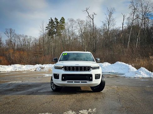 Certified 2024 Jeep Grand Cherokee L Overland w/ Advanced Protech Group III image 9