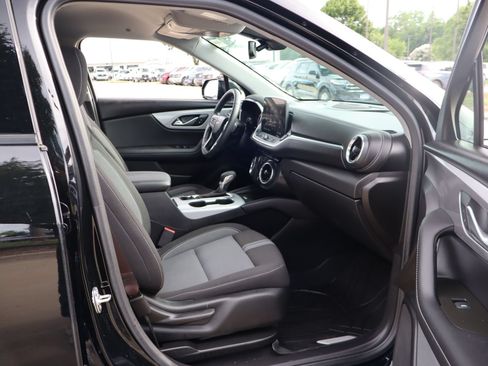 Used 2024 Chevrolet Blazer LT w/ Convenience Package FWD image 28