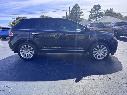 Used 2013 Lincoln MKX Base AWD 4dr SUV image 7