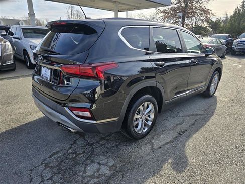 Used 2019 Hyundai Santa Fe SE image 5