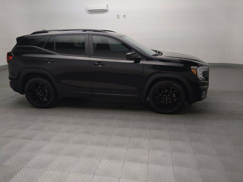 Used 2022 GMC Terrain SLE w/ Elevation Edition FWD image 11