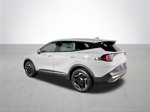 New 2026 Kia Sportage S image 8