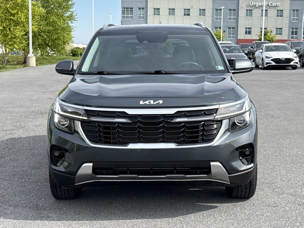 Used 2024 Kia Seltos EX AWD/4WD image 30