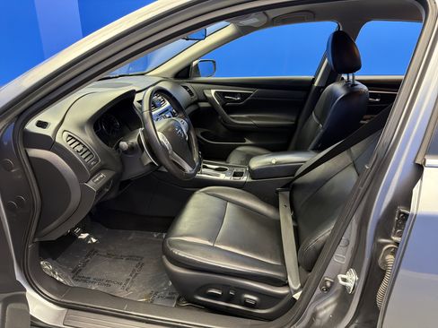 Used 2018 Nissan Altima 2.5 SR w/ SR Special Edition image 13