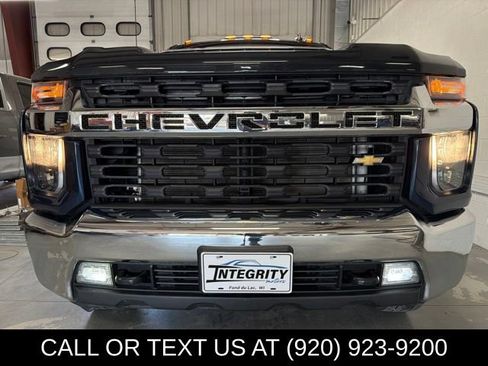 Used 2021 Chevrolet Silverado 3500 LT w/ Convenience Package AWD/4WD image 2