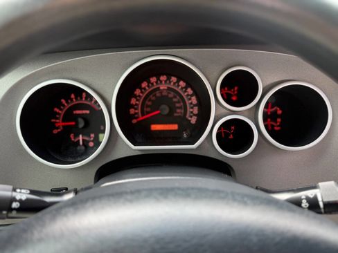 Used 2013 Toyota Tundra 2WD CrewMax w/ SR5 Pkg image 19