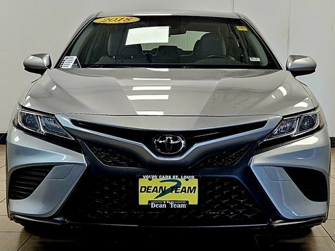 Used 2018 Toyota Camry SE image 6