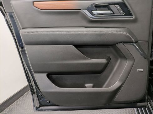 Used 2026 GMC Yukon XL Denali w/ Sun & Power Step Package AWD/4WD image 23